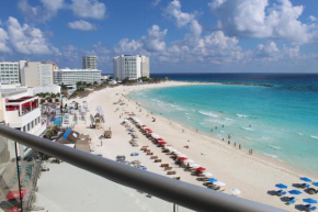 Oceanside Studio - Stunning Views, Ideal Location